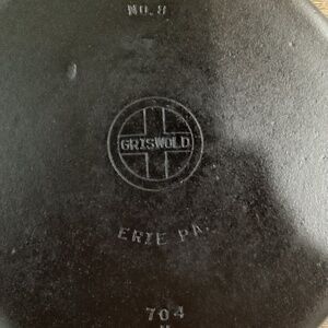 Completely Restored Vintage Griswold #8 Cast Iron Skillet
